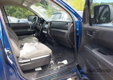 2014 Toyota Tundra Sr 4.6L V8 z USA, uszkodzony, nr VIN 5TFUM5F10EX057090